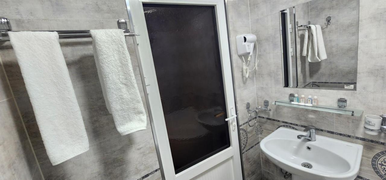 Amirshox Guest House Самарканд Екстер'єр фото
